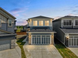 129 Walgrove Bay SECalgary, AB T2X 4Y7