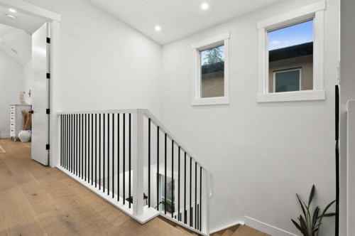 921 41 Street Sw, Calgary, AB 