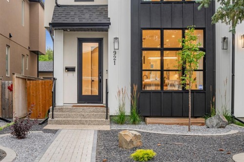 921 41 Street Sw, Calgary, AB 