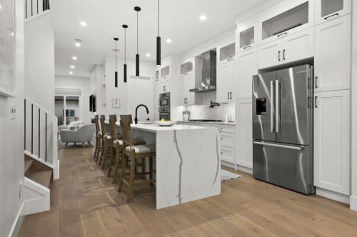921 41 Street Sw, Calgary, AB 