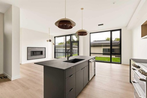 3C Willow Crescent Sw, Calgary, AB 