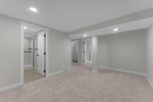 10 Atlanta Crescent Se, Calgary, AB 
