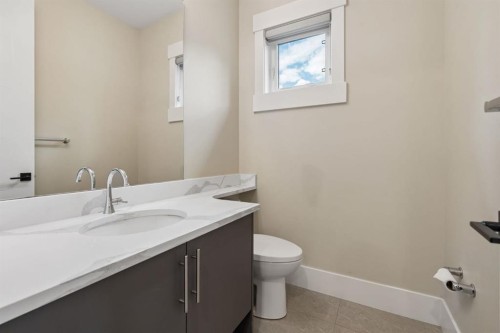 1012 17 Street Nw, Calgary, AB 