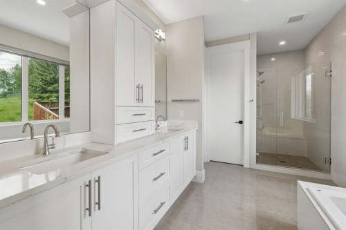 1012 17 Street Nw, Calgary, AB 