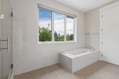 1012 17 Street Nw, Calgary, AB 
