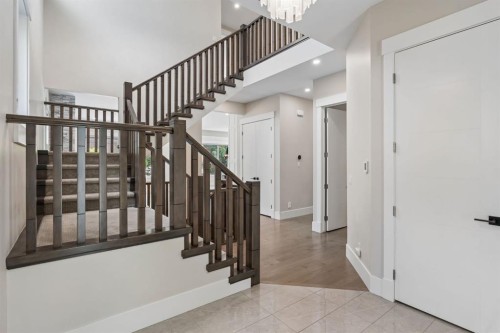 1012 17 Street Nw, Calgary, AB 