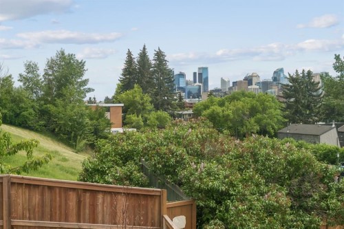 1012 17 Street Nw, Calgary, AB 