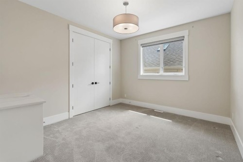 1012 17 Street Nw, Calgary, AB 