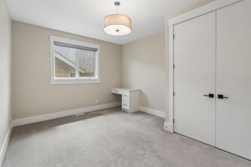 1012 17 Street Nw, Calgary, AB 