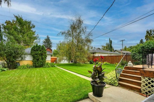 3216 27 Street Sw, Calgary, AB 