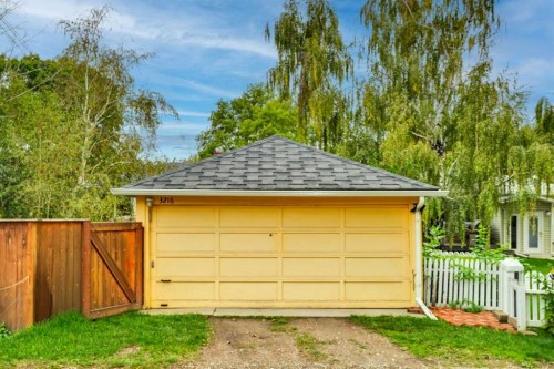 3216 27 Street Sw, Calgary, AB 