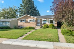 616 6 Street SEThree Hills, AB T0M 2A0