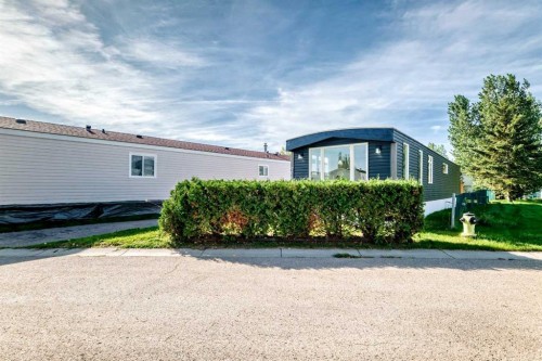 906-1101 84 Street Ne, Calgary, AB 