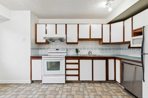 412 Hawkstone Manor Nw, Calgary, AB 