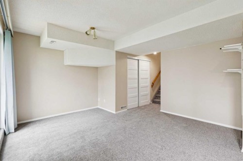 412 Hawkstone Manor Nw, Calgary, AB 