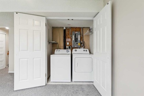 412 Hawkstone Manor Nw, Calgary, AB 