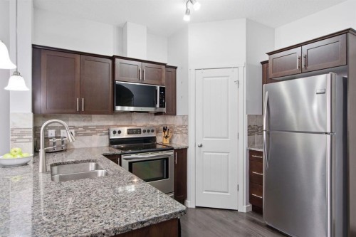 126 Copperpond Landing Se, Calgary, AB 