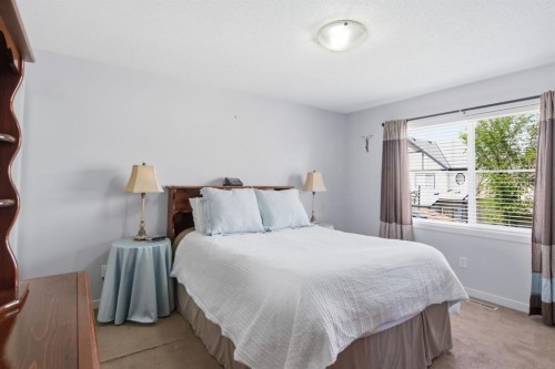 126 Copperpond Landing Se, Calgary, AB 