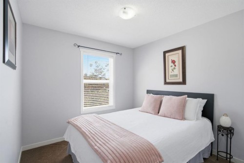 126 Copperpond Landing Se, Calgary, AB 