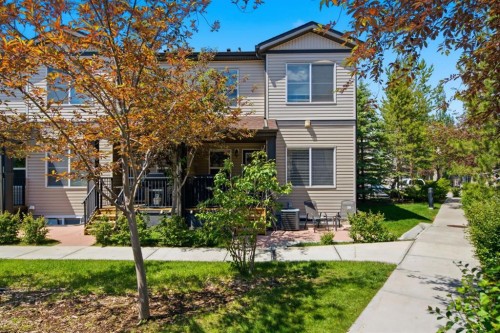 126 Copperpond Landing Se, Calgary, AB 