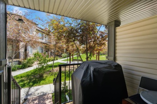 126 Copperpond Landing Se, Calgary, AB 