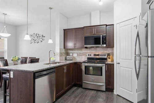 126 Copperpond Landing Se, Calgary, AB 