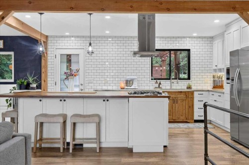 1703 107 Avenue Sw, Calgary, AB 