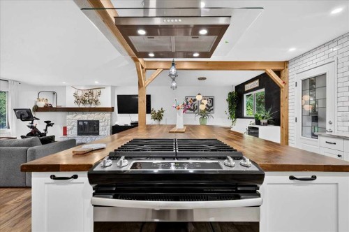 1703 107 Avenue Sw, Calgary, AB 