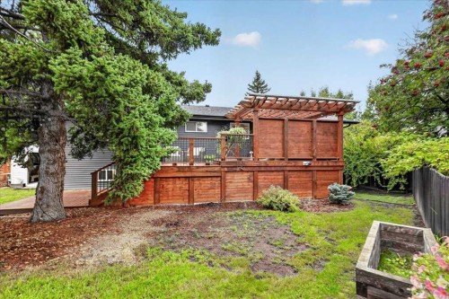 1703 107 Avenue Sw, Calgary, AB 
