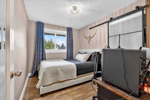 1703 107 Avenue Sw, Calgary, AB 