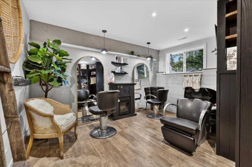 1703 107 Avenue Sw, Calgary, AB 
