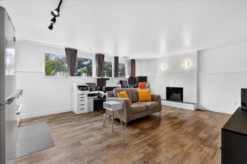 1703 107 Avenue Sw, Calgary, AB 