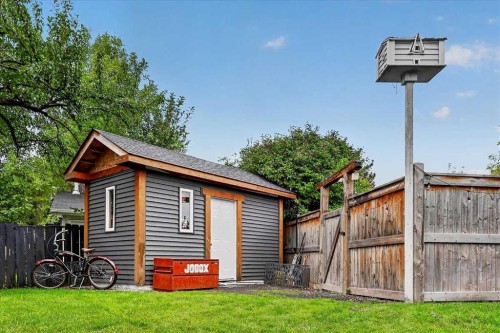 1703 107 Avenue Sw, Calgary, AB 
