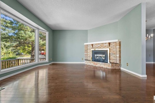 367 Woodridge Place Sw, Calgary, AB 