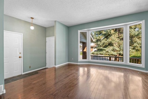 367 Woodridge Place Sw, Calgary, AB 