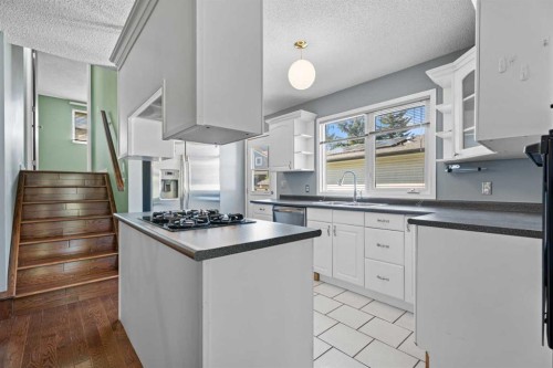 367 Woodridge Place Sw, Calgary, AB 
