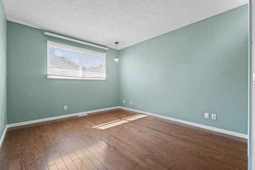 367 Woodridge Place Sw, Calgary, AB 