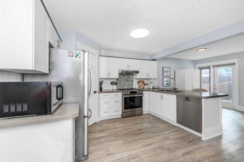 135 Country Hills Drive Nw, Calgary, AB 