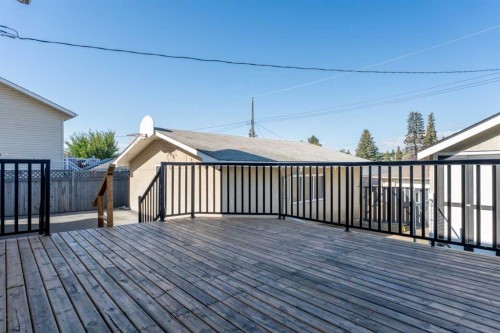 135 Queensland Road Se, Calgary, AB 
