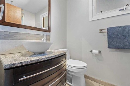 135 Queensland Road Se, Calgary, AB 