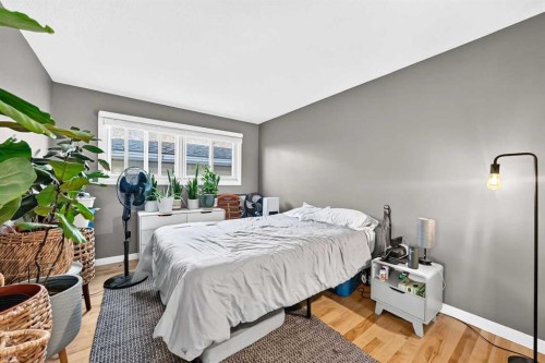 116 Midland Crescent Se, Calgary, AB 