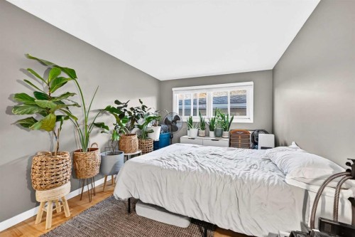 116 Midland Crescent Se, Calgary, AB 