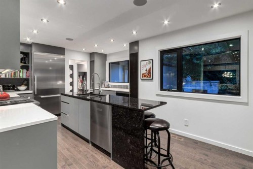 4715 15 Street Sw, Calgary, AB 
