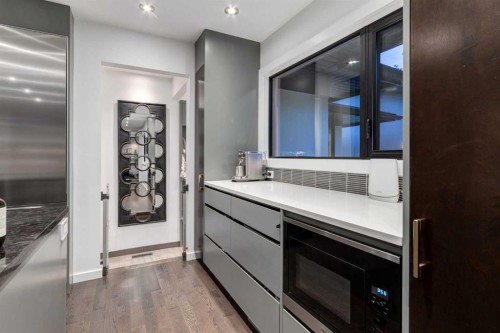 4715 15 Street Sw, Calgary, AB 