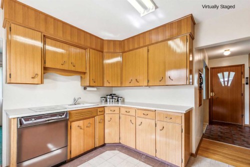 28 Gainsborough Drive Sw, Calgary, AB 