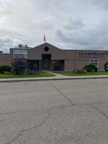 28 Gainsborough Drive Sw, Calgary, AB 