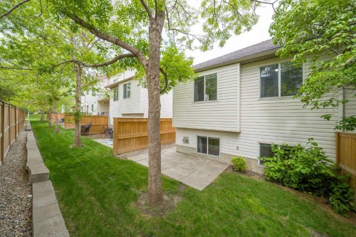 73 Hidden Valley Villas Nw, Calgary, AB 