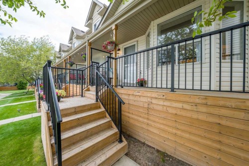 73 Hidden Valley Villas Nw, Calgary, AB 