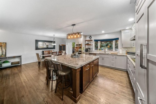 5011 Viceroy Drive Nw, Calgary, AB 
