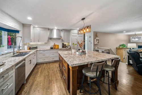 5011 Viceroy Drive Nw, Calgary, AB 